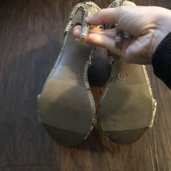 Cute snake print heels - Picture 5 of 8